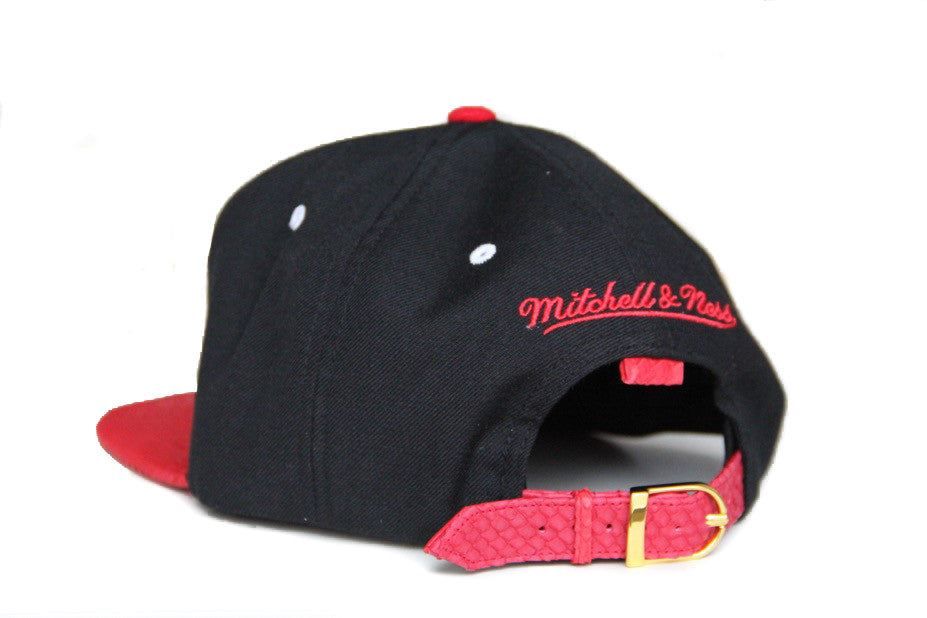 Custom Mitchell & Ness Chicago Bulls The Script Red Strapback