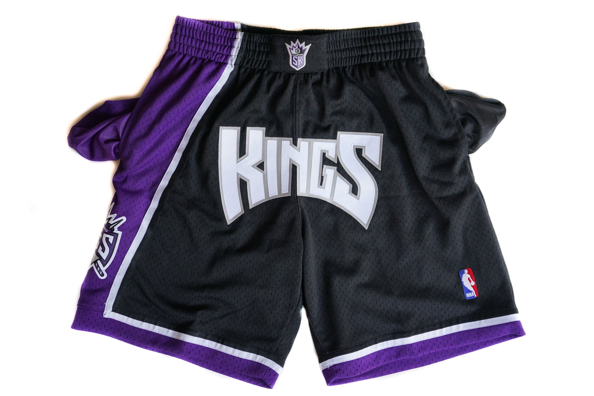 Mitchell & Ness Sacramento Kings 2000-2001 "KINGS" Swingman Shorts