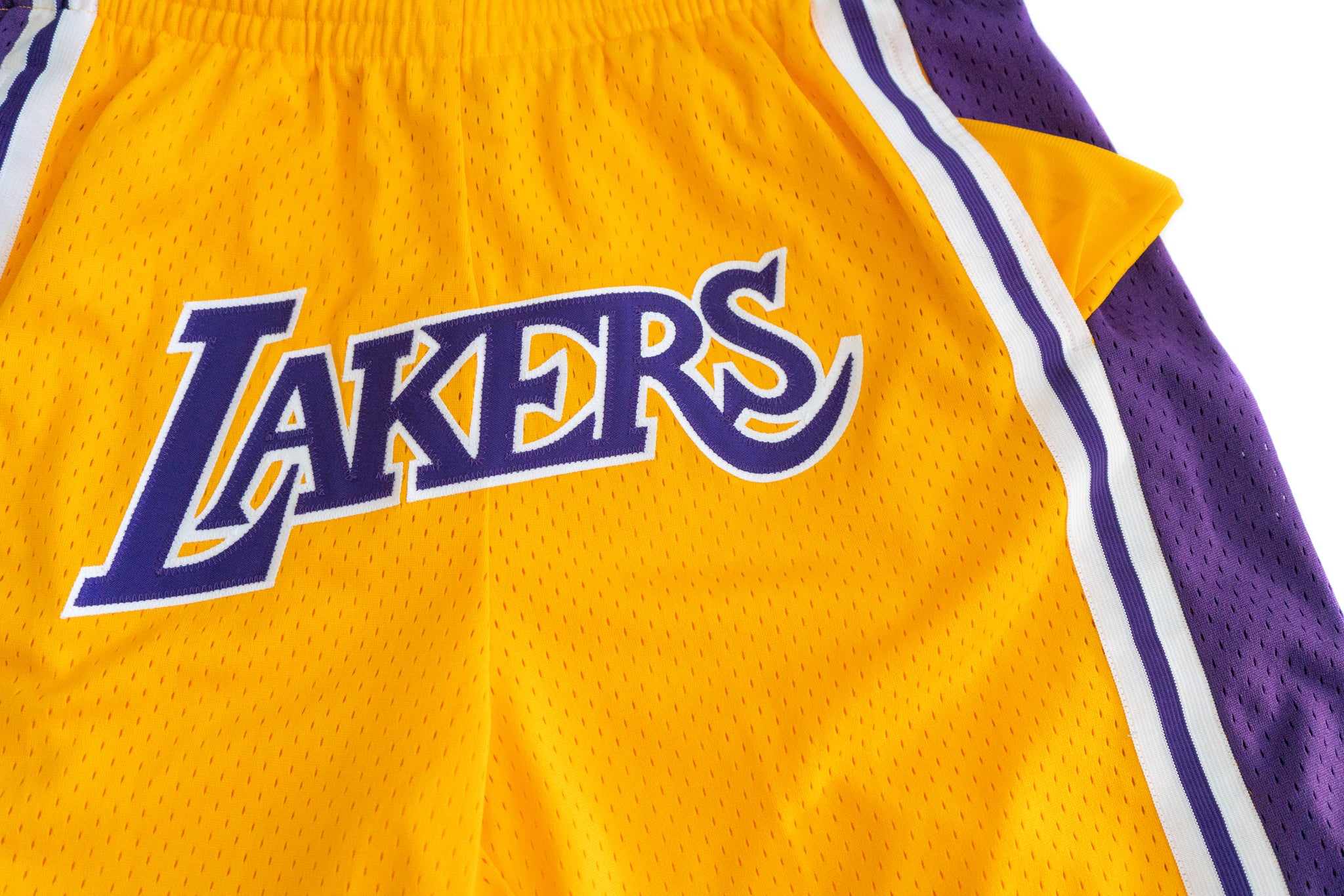 Mitchell & Ness Los Angeles Lakers 1996-1997 "Lakers" Swingman Shorts (Home)