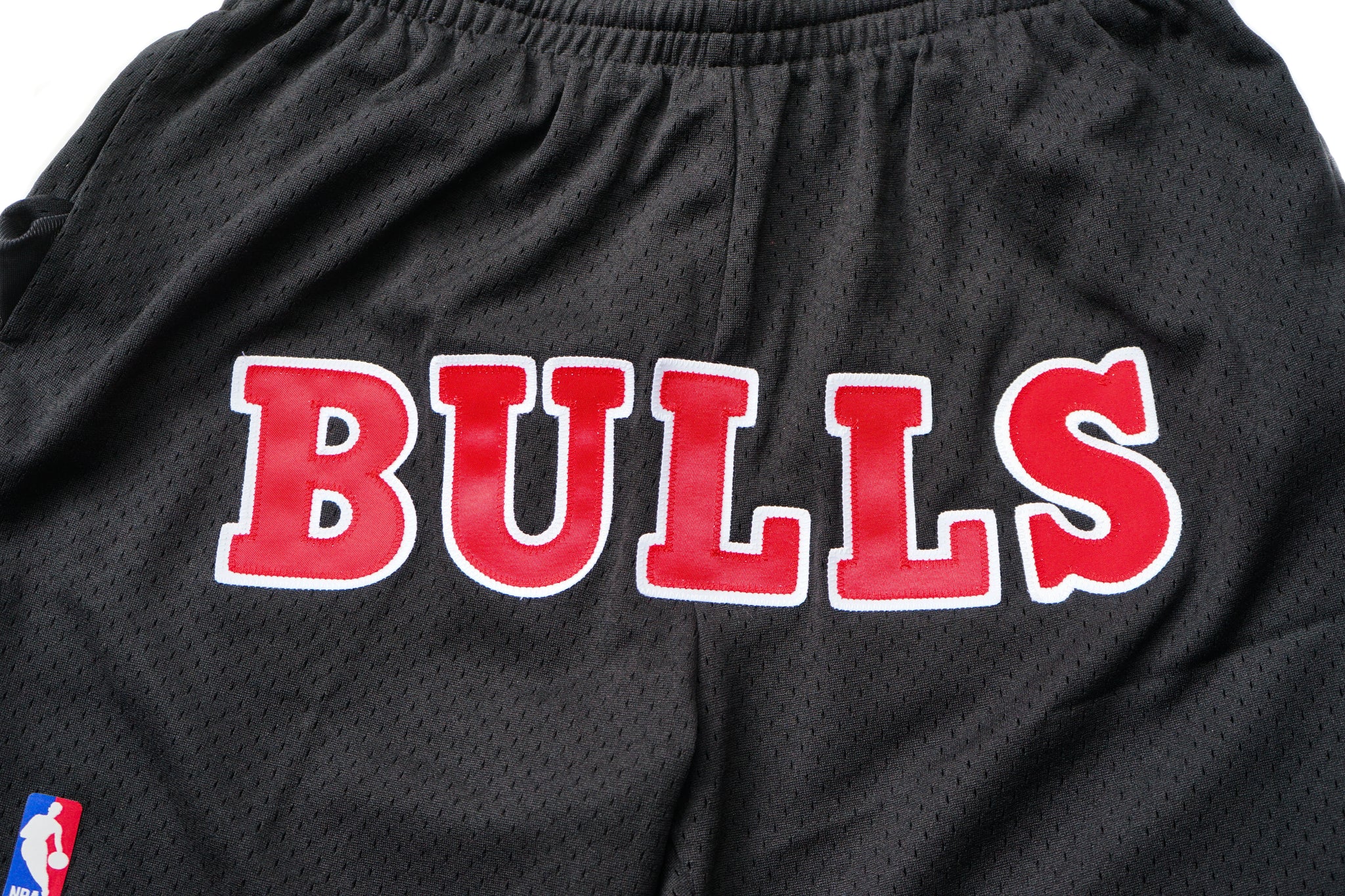 Mitchell & Ness Chicago Bulls Regular Logo Black Swingman Shorts