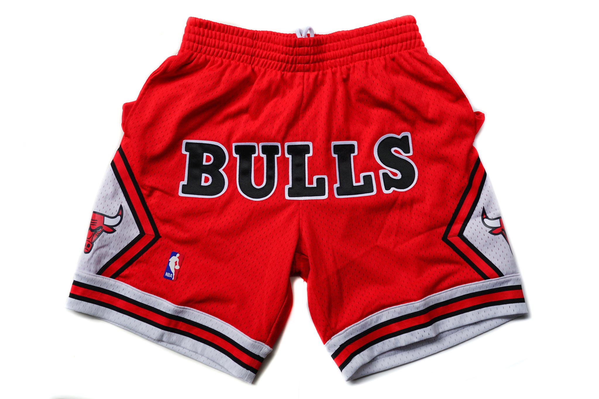 Mitchell & Ness Chicago Bulls Regular Logo Red Swingman Shorts