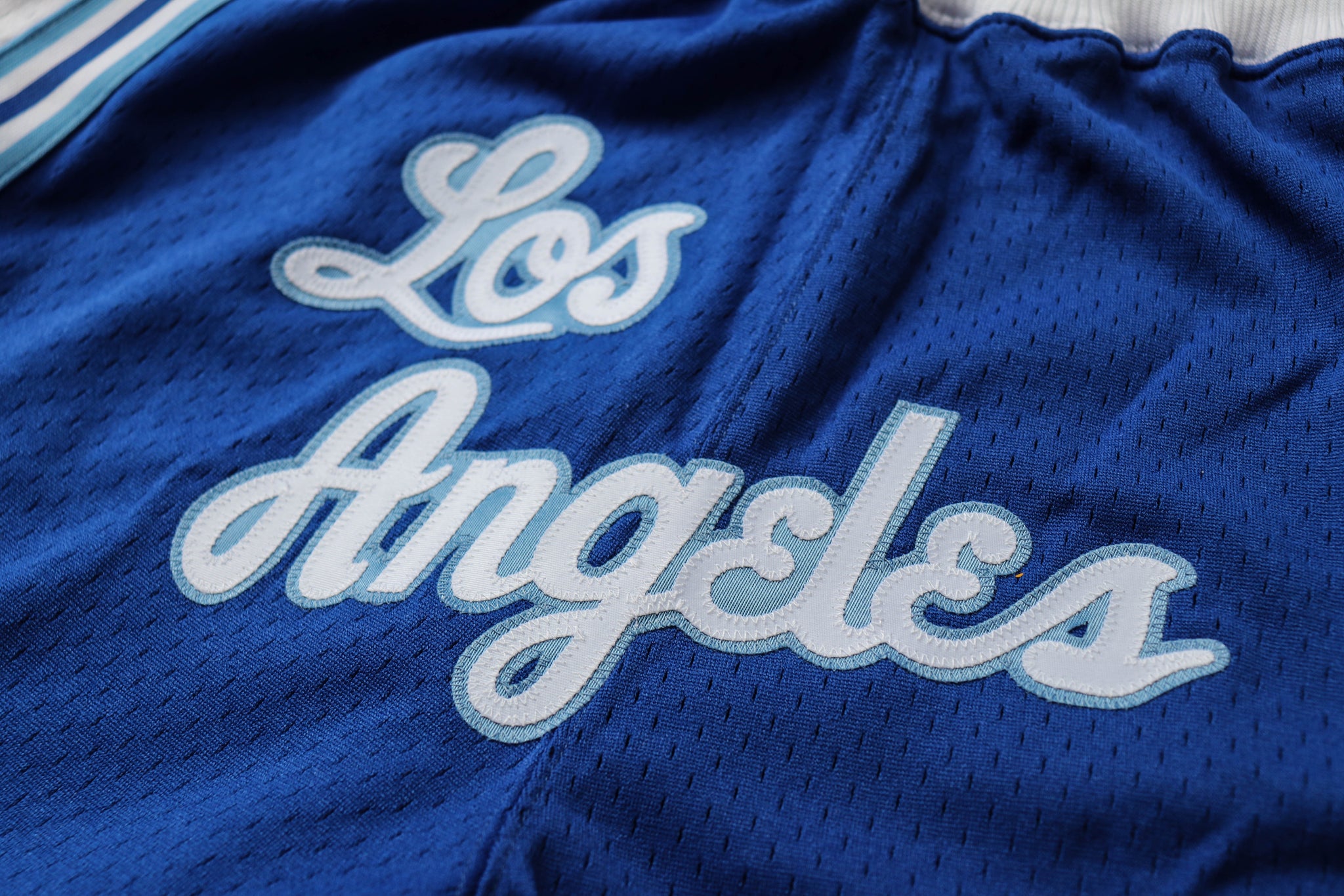 Mitchell & Ness Los Angeles Lakers 1996-1997 "LOS ANGELES" Royal Blue Authentic Shorts
