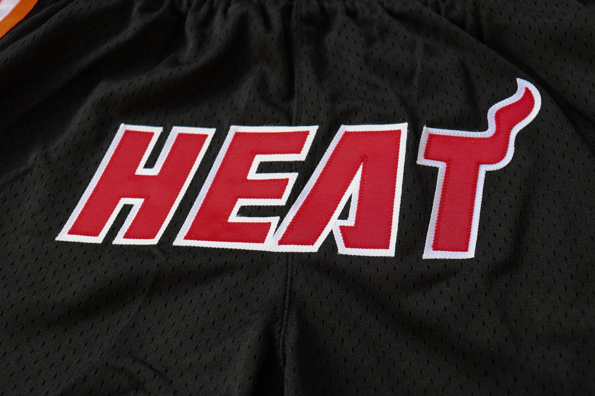 Mitchell & Ness Miami Heat 1996-1997 "HEAT" Shorts